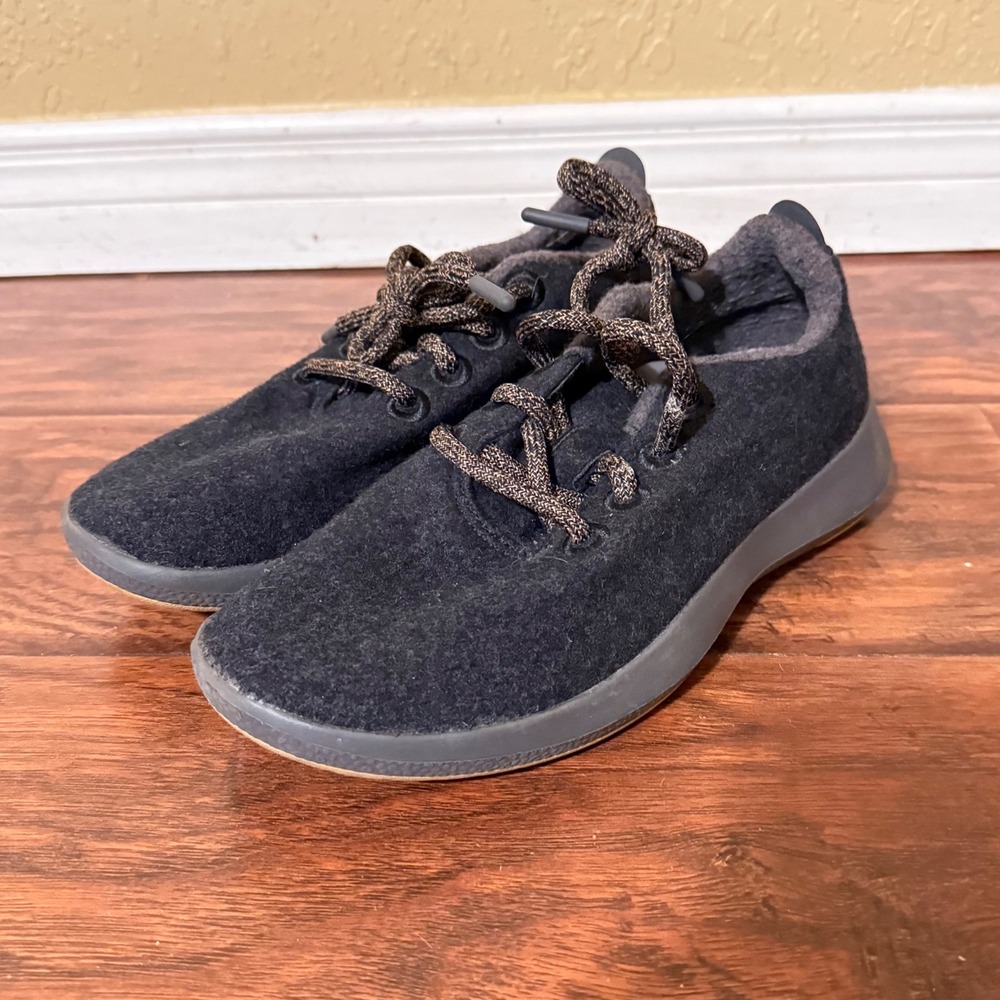 Allbirds Wool Runners Black Dark Grey Merino Wool Sneakers Womens 7 WRM1W7